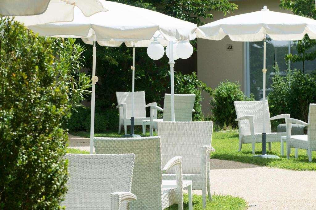 Logis Auberge Bienvenue Doue-la-Fontaine Restoran gambar