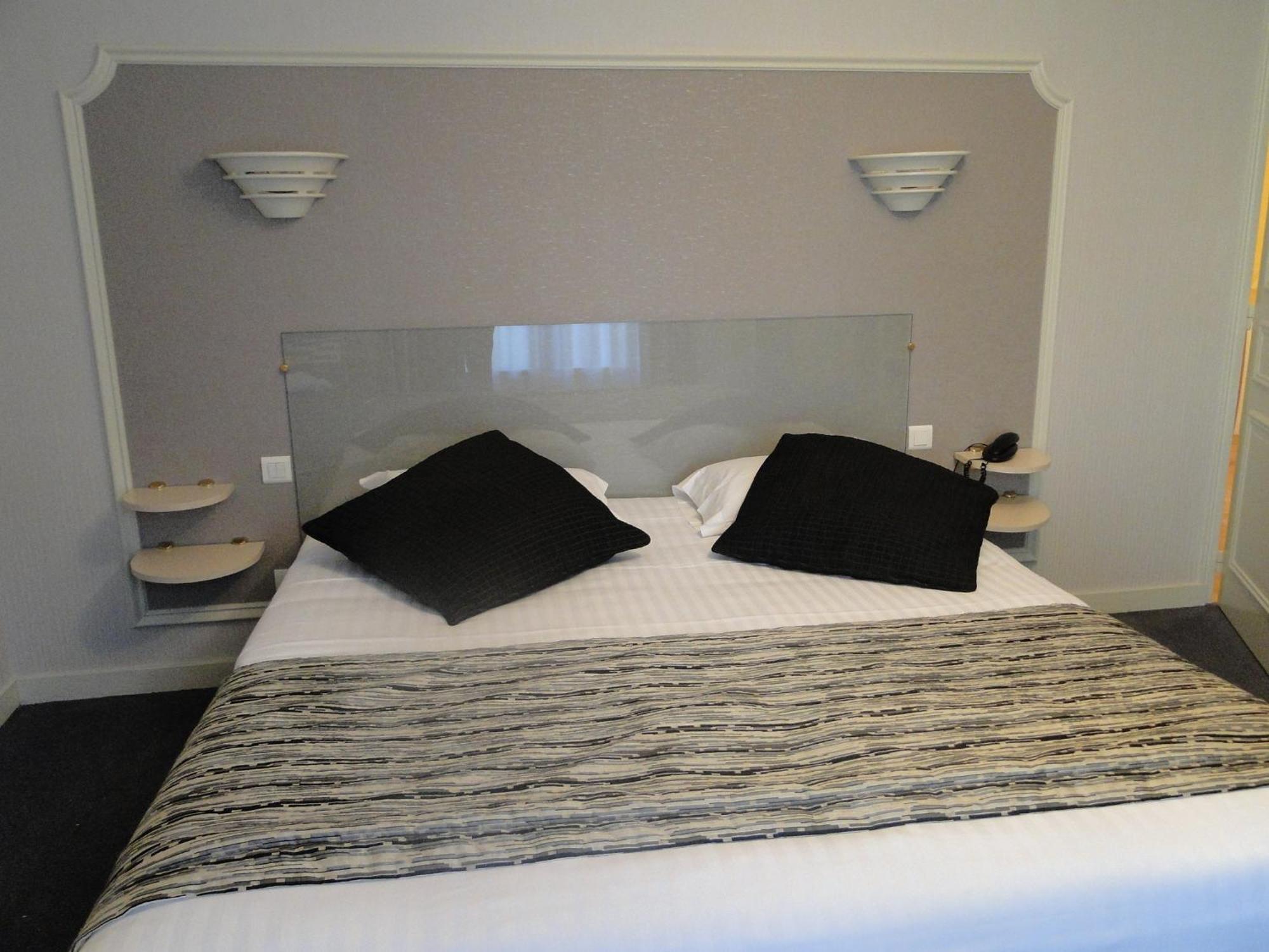 Logis Auberge Bienvenue Doue-la-Fontaine Bilik gambar