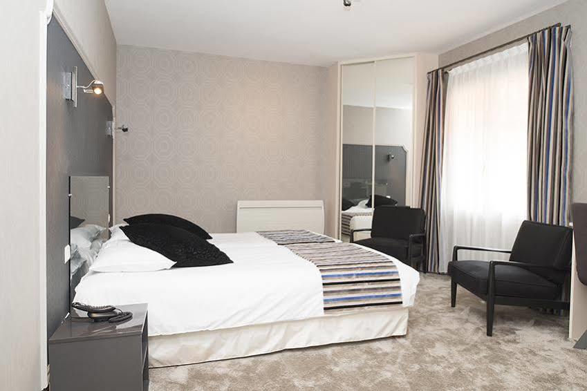 Logis Auberge Bienvenue Doue-la-Fontaine Luaran gambar